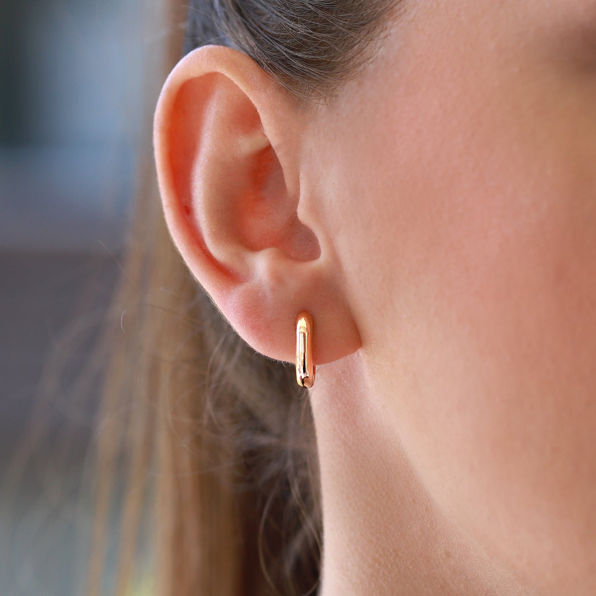 Jewelry Curved Goldens Hoops | Small Gold Earrings | 14K - earrings Zengoda Shop online from Artisan Brands