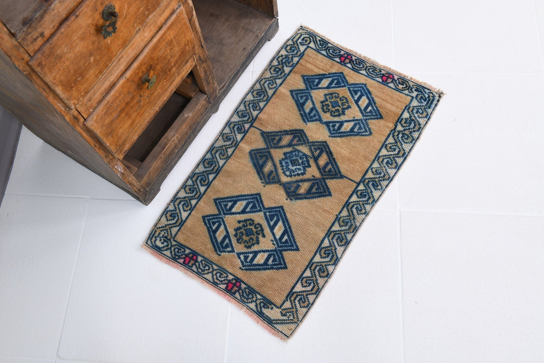 1’ x 2’ Turkish Vintage Doormat - 19376 - Rug Zengoda Shop online from Artisan Brands