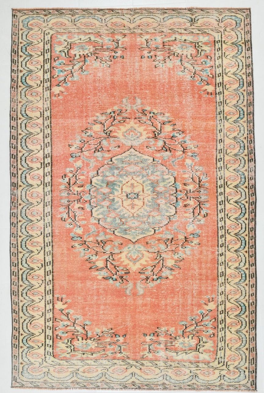 Turkish Vintage Rug  5'11" x 9'1" ft