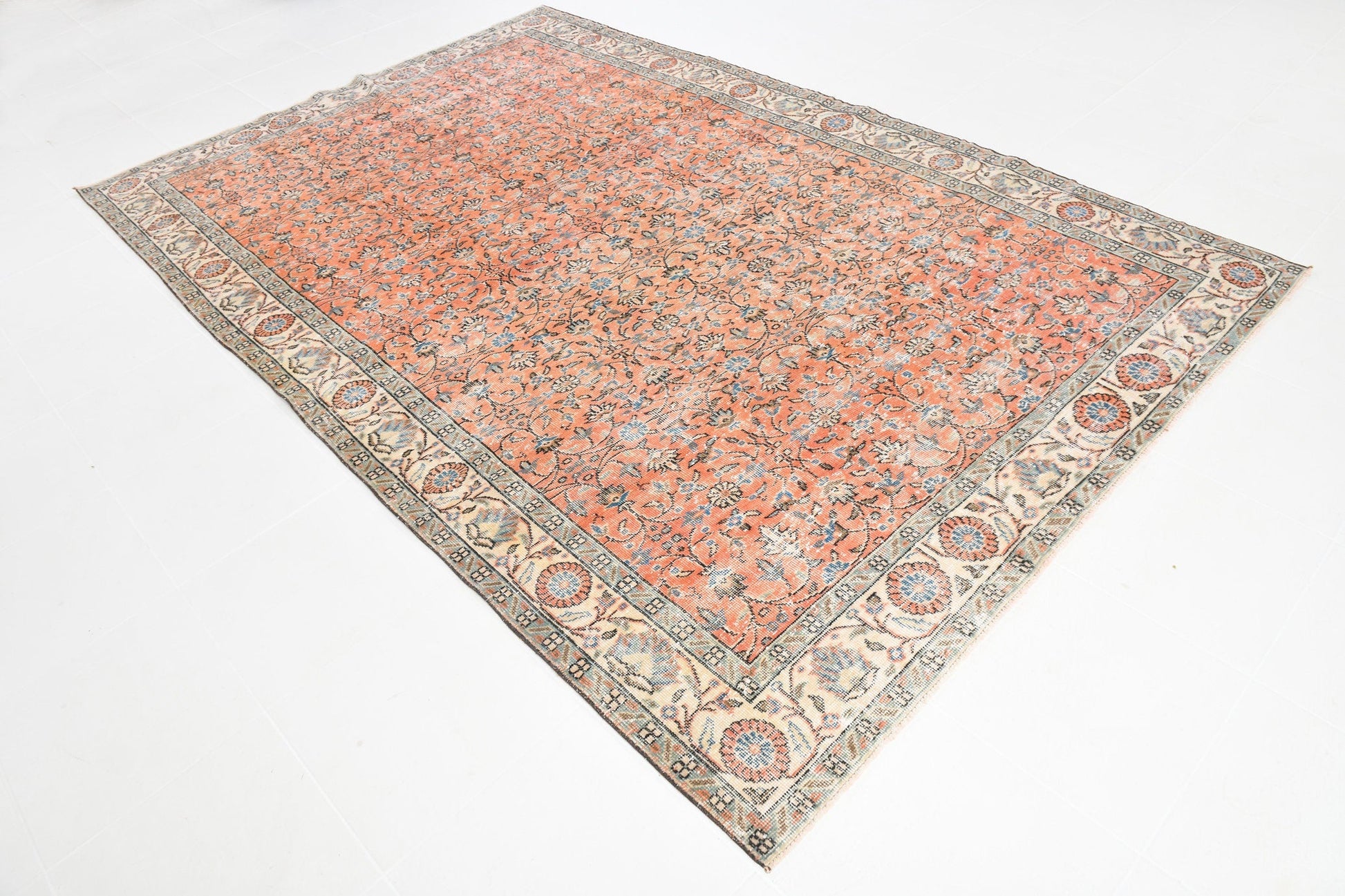 Turkish Vintage Rug  6'11" x 10'6" ft