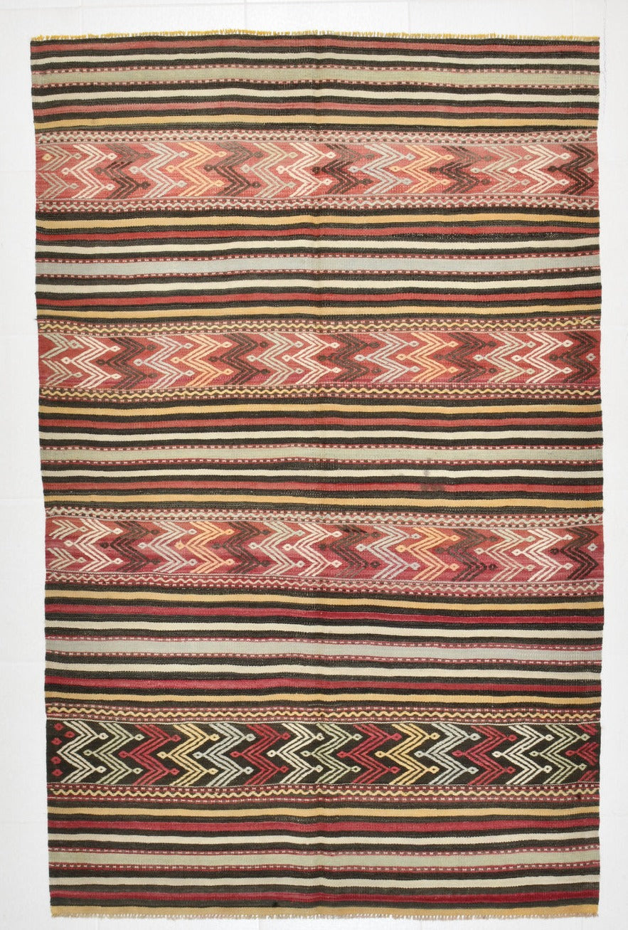 Vintage Kilim Anatolian 4'6" x 7'2" ft