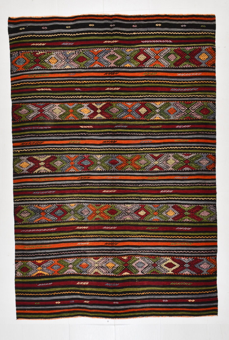 Vintage Kilim Anatolian 5’9’’ x 8’8’’ ft