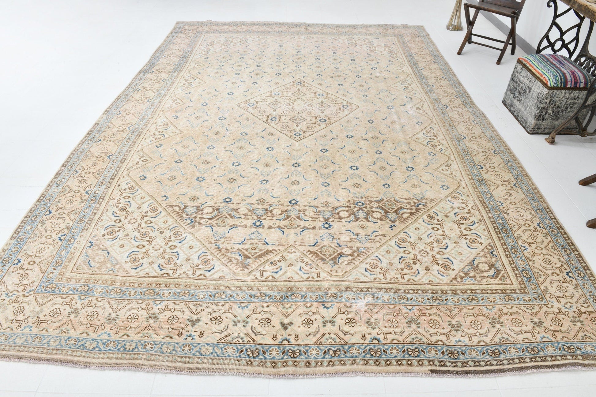 Vintage Persian Style Rug 8’12’’ x 12’10’’ ft