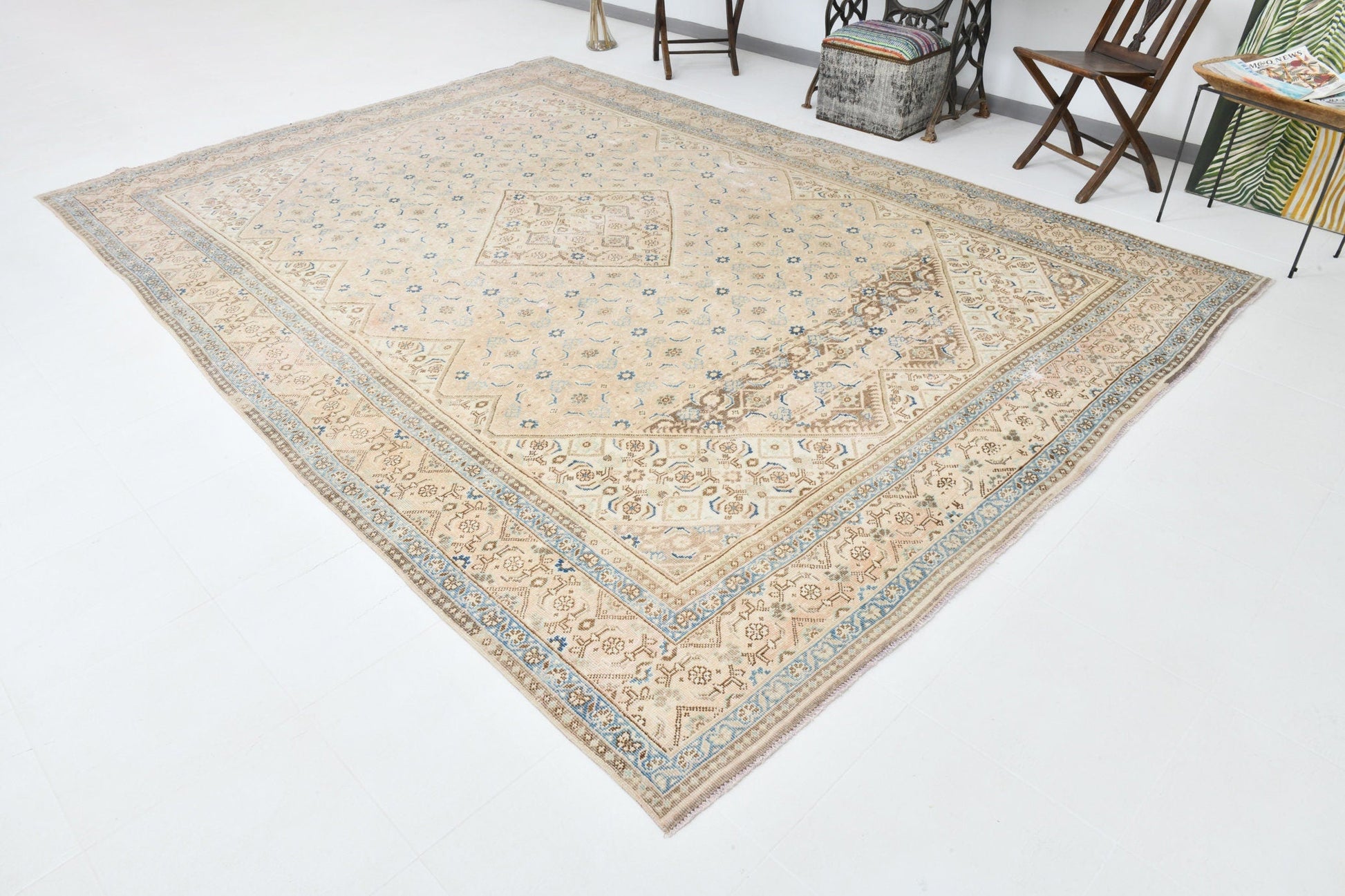 Vintage Persian Style Rug 8’12’’ x 12’10’’ ft