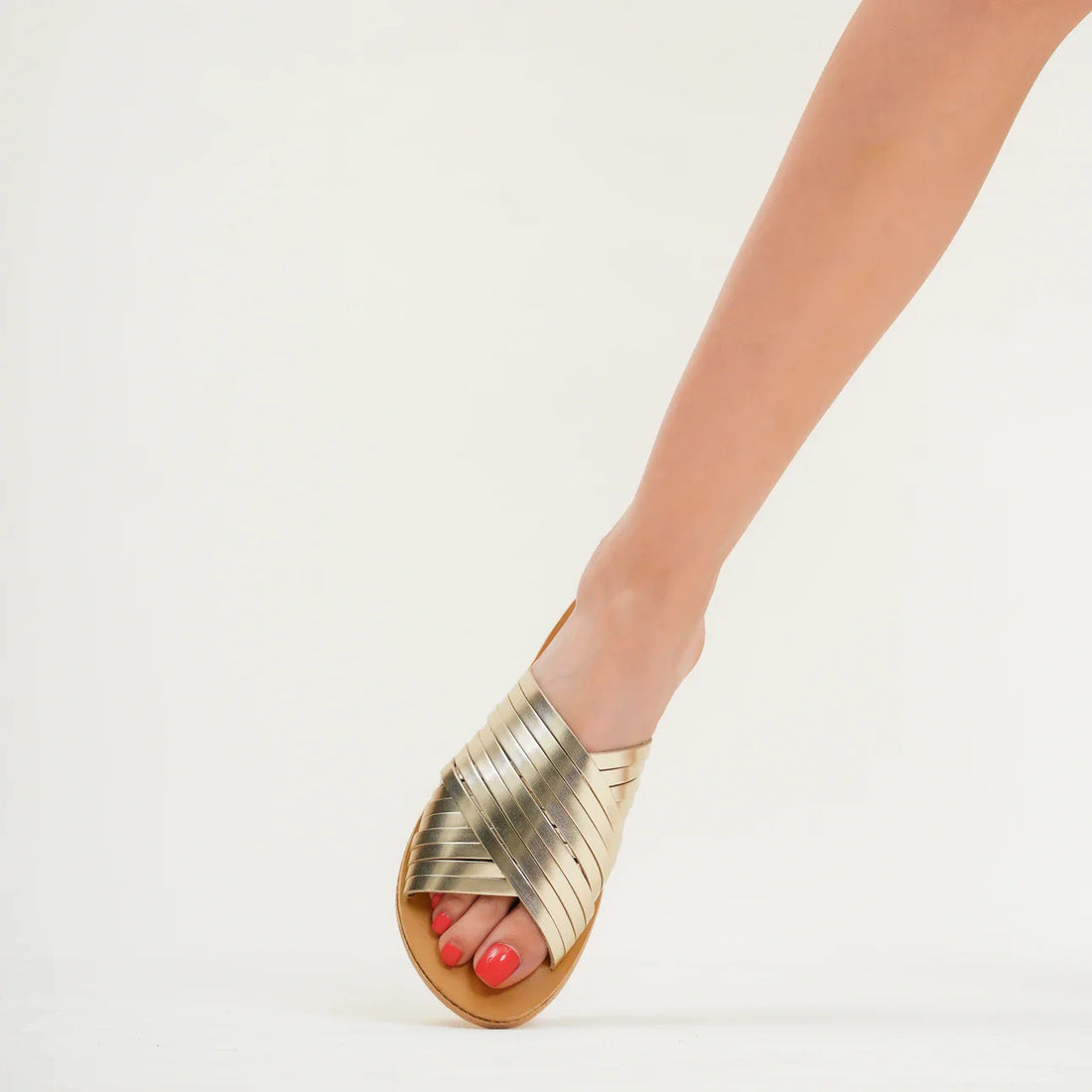 Women Leather Flip-Flop Top Strap Slipper Gold